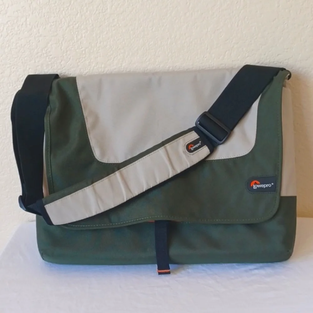 Lowepro Slim Factor Laptop Messenger Shoulder Bag Green Gray & Orange Large EUC